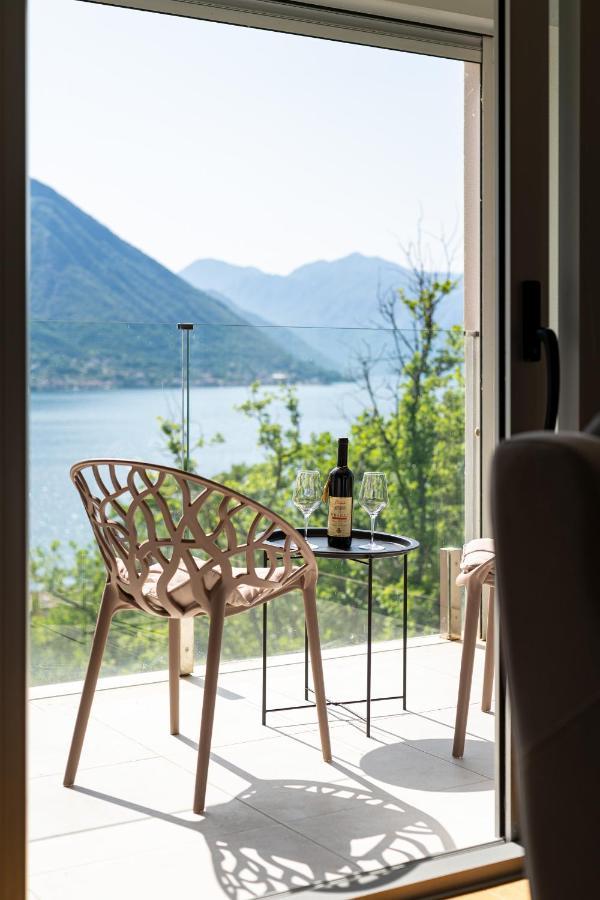 Luxury Dream View Apartment Kotor Buitenkant foto