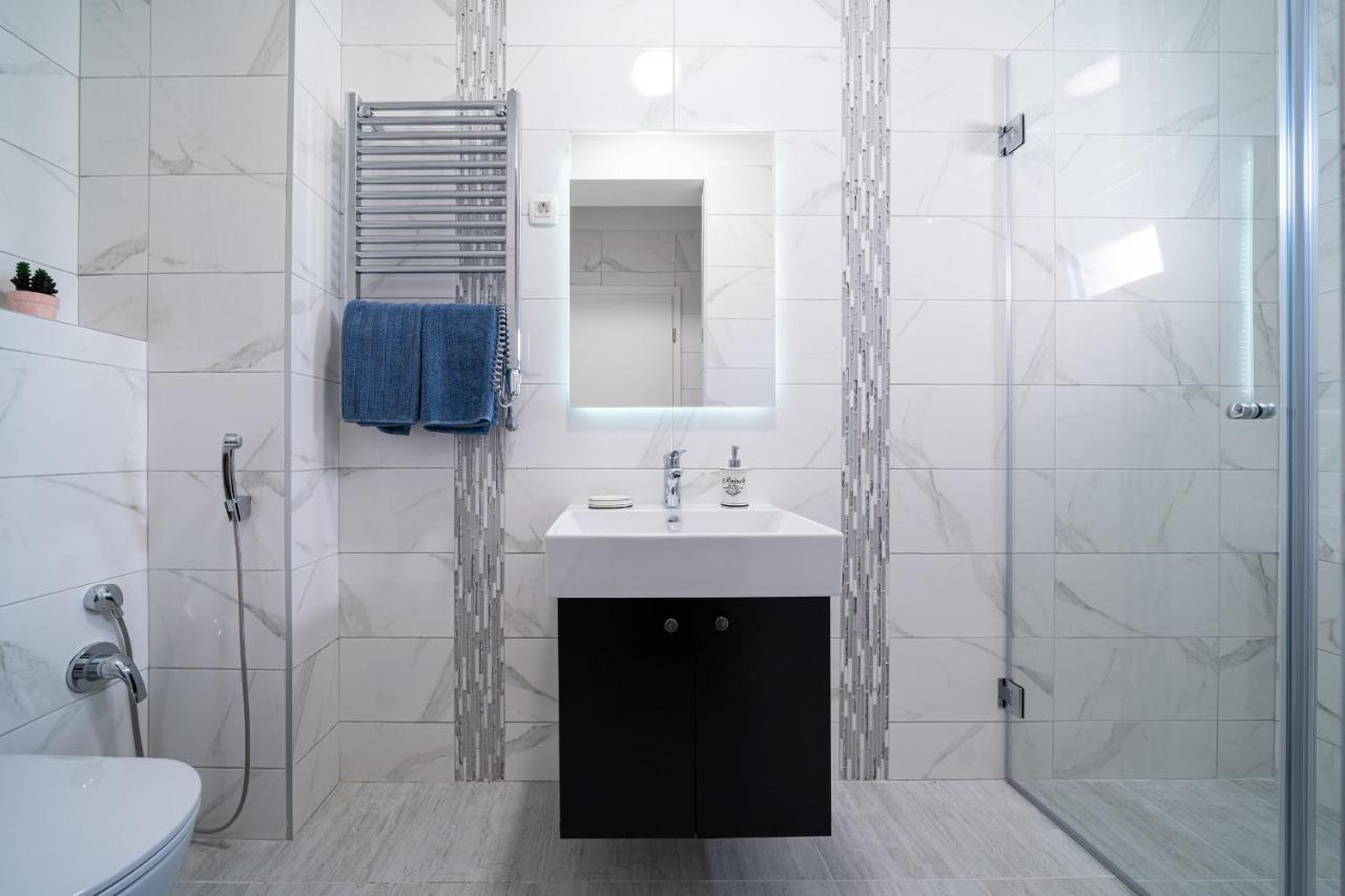 Luxury Dream View Apartment Kotor Buitenkant foto