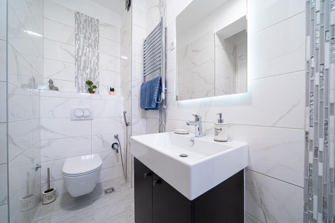 Luxury Dream View Apartment Kotor Buitenkant foto